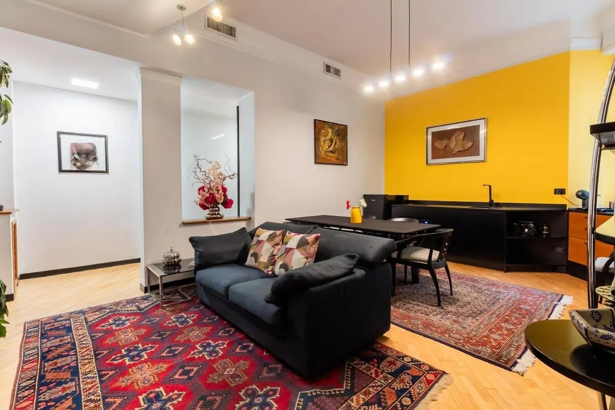 Homeby, Appartamento Simonetta Porta Romana ミラノ 0*,  イタリア